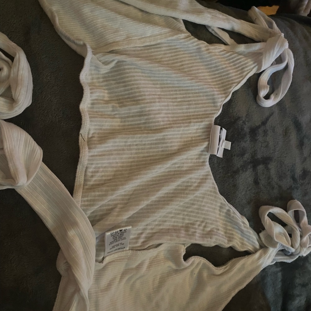 tie up crop top